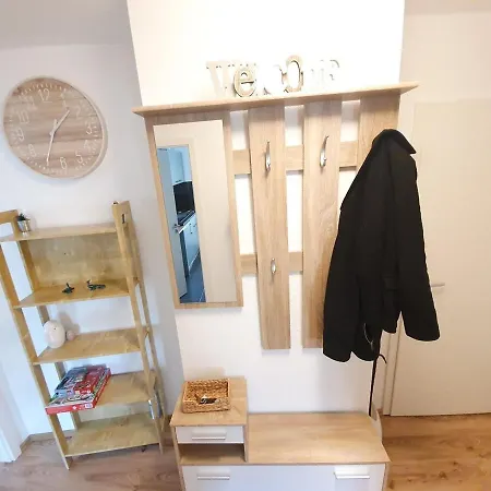 The Peacocks' Castle 5 Min To Center