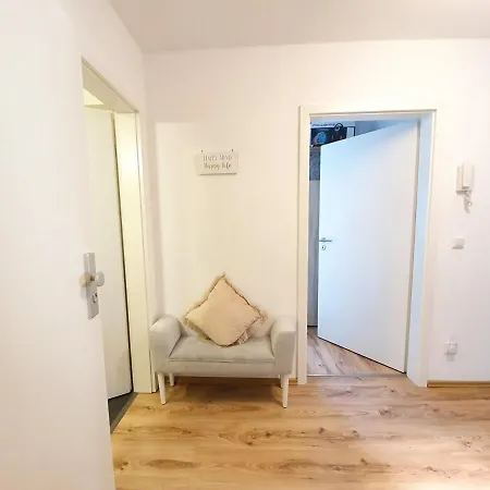 The Peacocks' Castle 5 Min To Center Apartment *