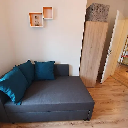 The Peacocks' Castle 5 Min To Center Apartamento