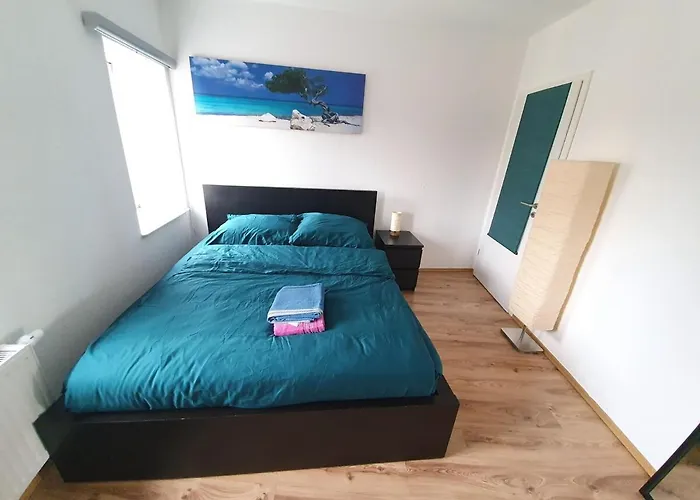 The Peacocks' Castle 5 Min To Center 公寓